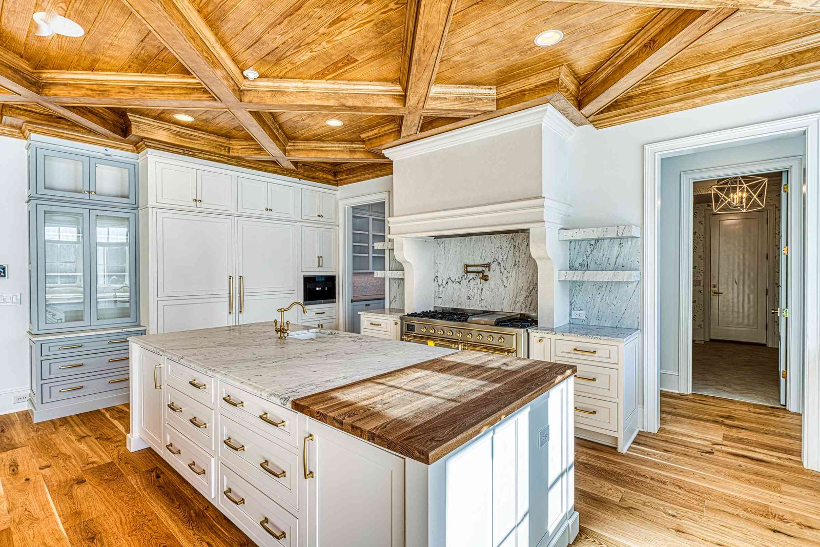 Custom kitchen with breakfast nook by Shail Construction in Raleigh NC